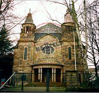 Fugensanierung sowie Austausch von Natursteinen, Gesimsen und Bnken.